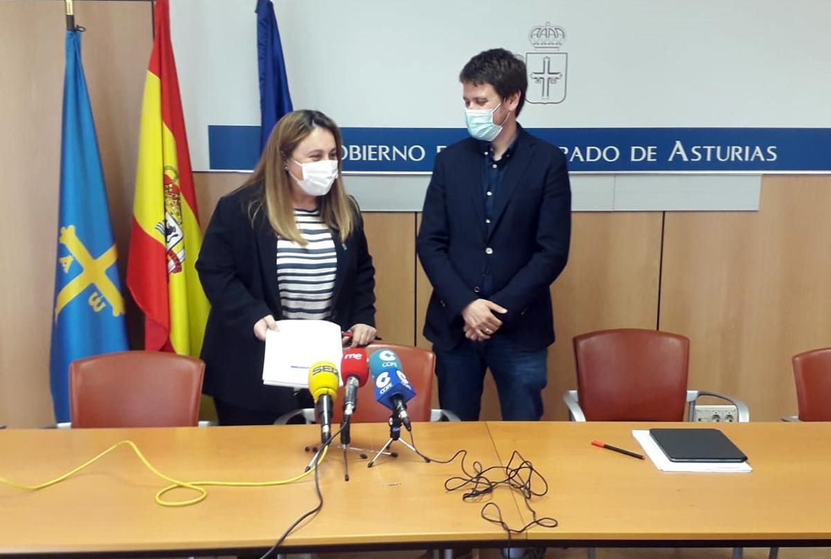 La Consejera y el director general, en rueda de prensa esta mañana