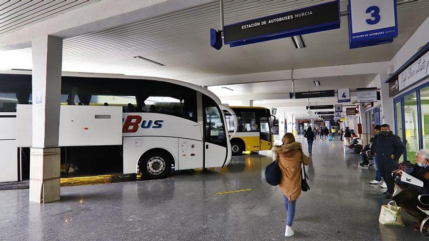 La estación de autobuses se someterá en breve a unas importantes obras para restaurar pilares y forjados de la cubierta.