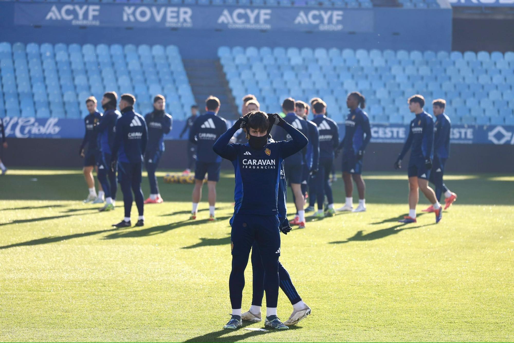 EN IMÁGENES | Gran ambiente en el entrenamiento a puertas abiertas del Real Zaragoza