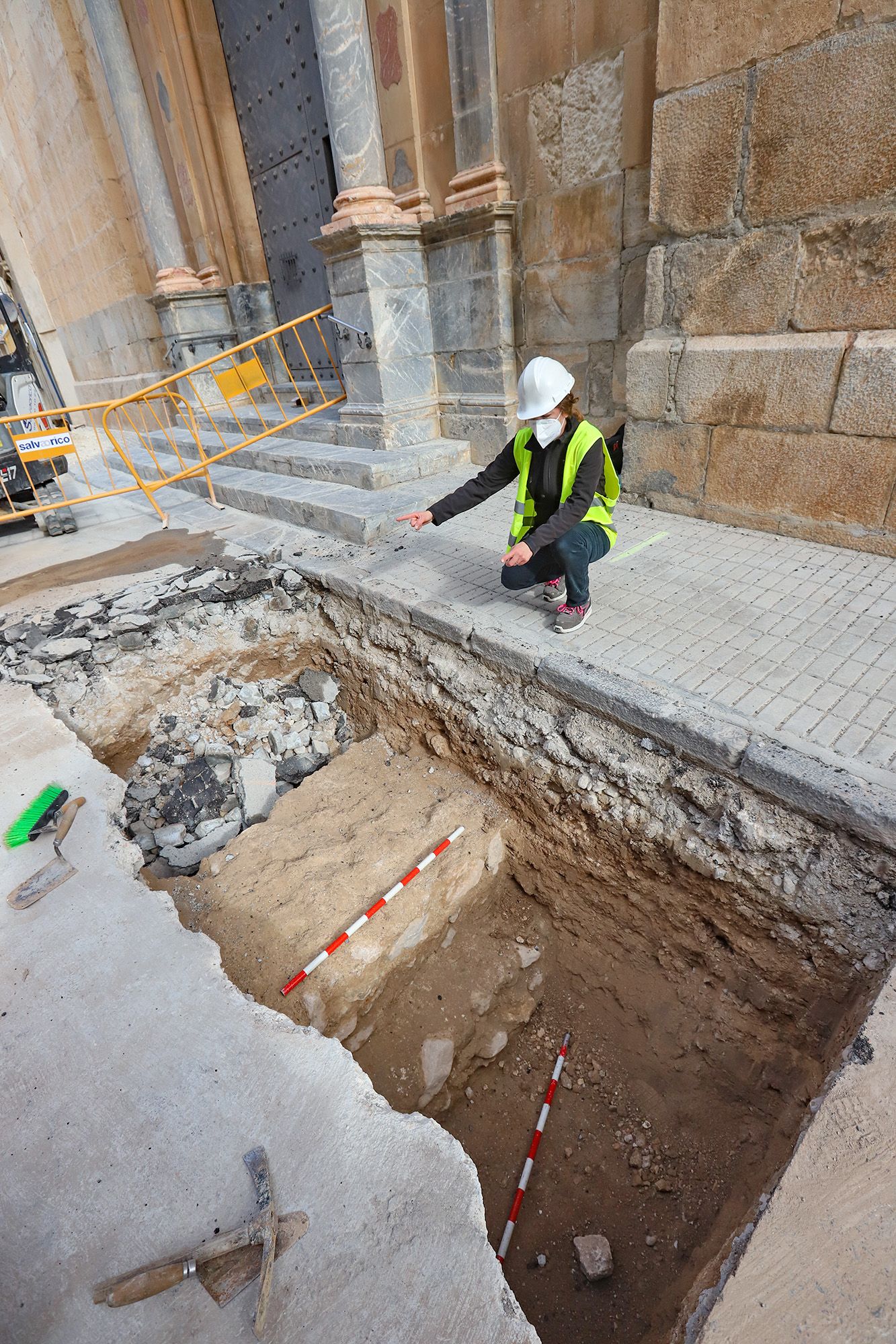 Localizan junto al Santuario de Monserrate una parte de la muralla islámica de Orihuela