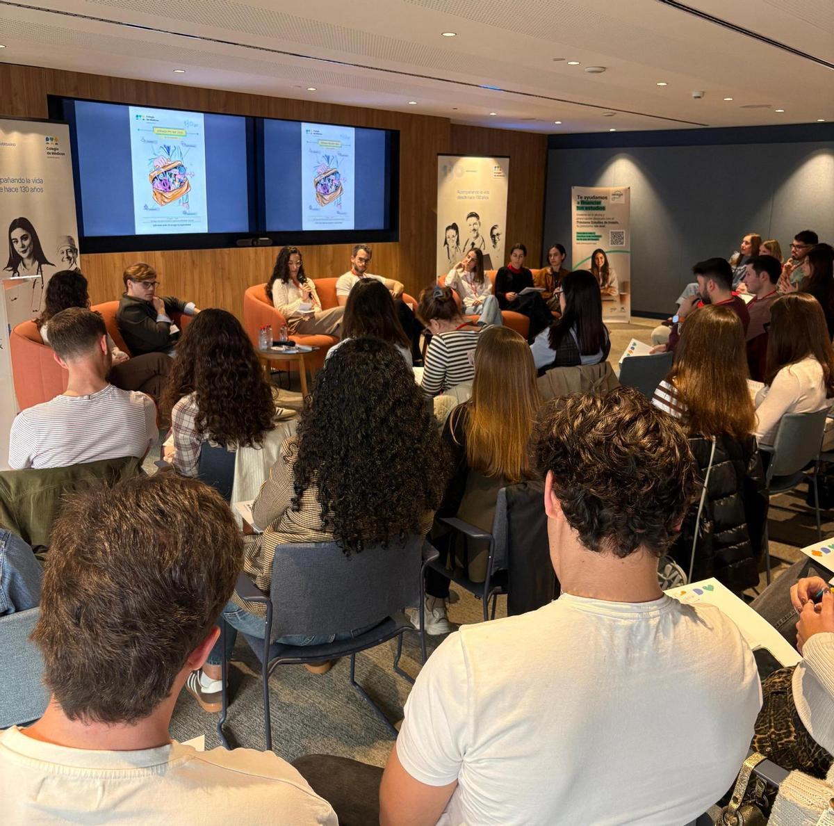 Jornadas PreMIR de orientación para futuros residentes celebrada en el Colegio de Médicos de Murcia.