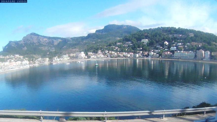 Blauer Himmel über Port de Sóller am Freitag.