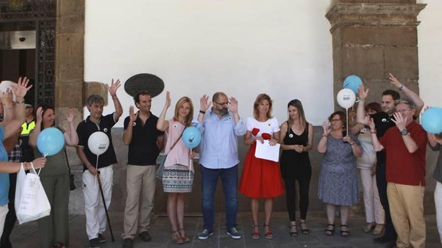 PSPV, Compromís i Castelló en Moviment muestran su compromiso con la lengua de signos