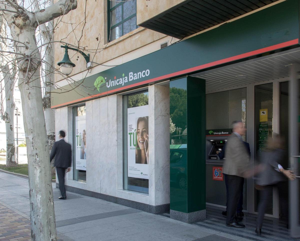 Unicaja Banco planteja superar el 8% de rendibilitat el 2024 i generar 1.500 milions de capital