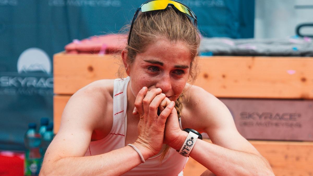 Malen Osa, emocionada tras cruzar la meta en la Skyrace de Matheysins