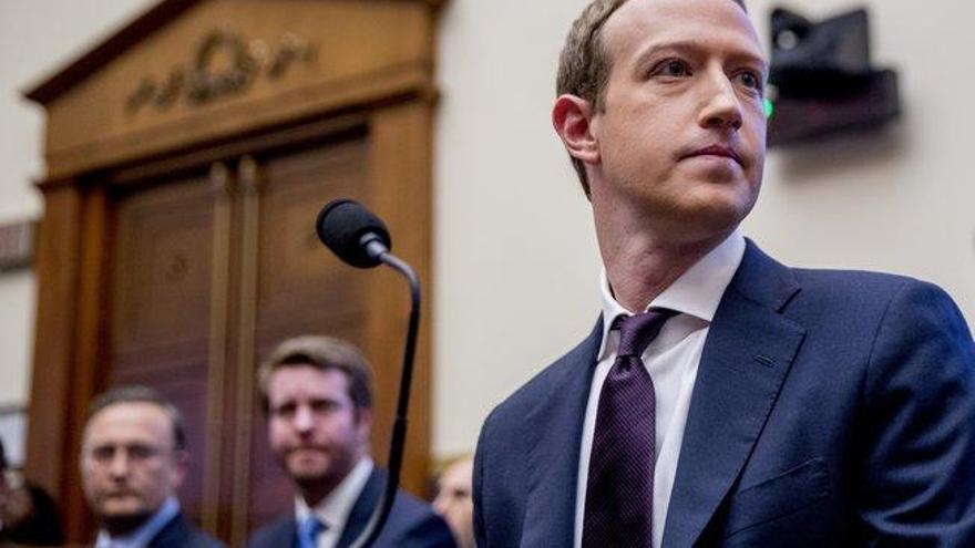 Zuckerberg se abre a que Facebook pague más impuestos y fuera de Estados Unidos