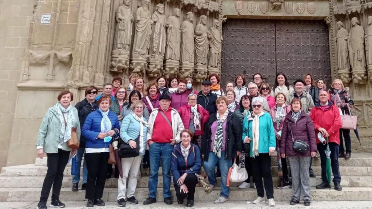 El miércoles 27 de abril la asociación viajó a Huesca.