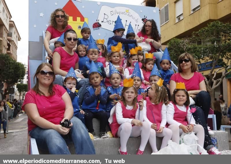 Almassora se llena de fiesta con la cabalgata