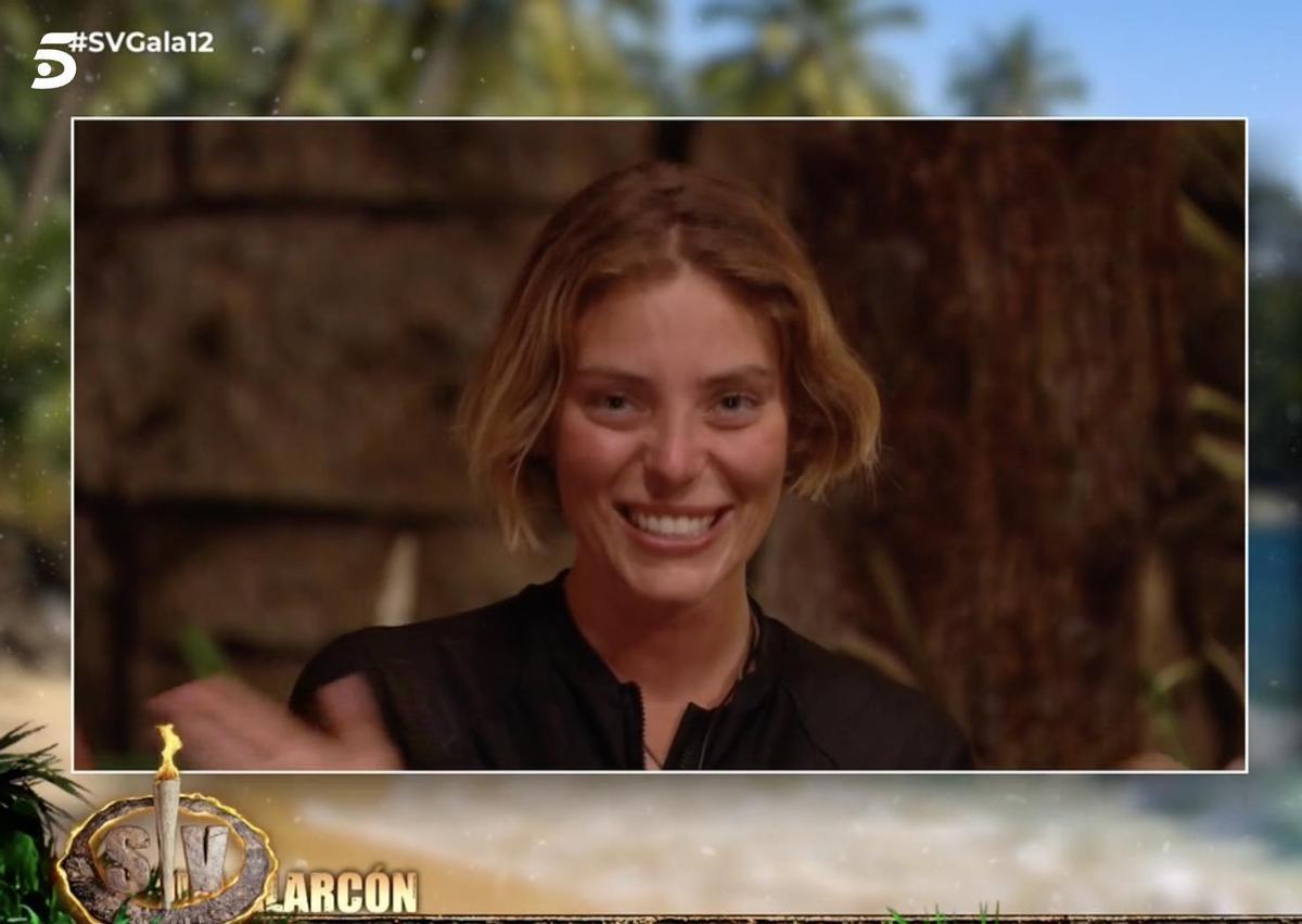 Claudia estrena su nuevo look con el corte de pelo extremo en 'Supervivientes'