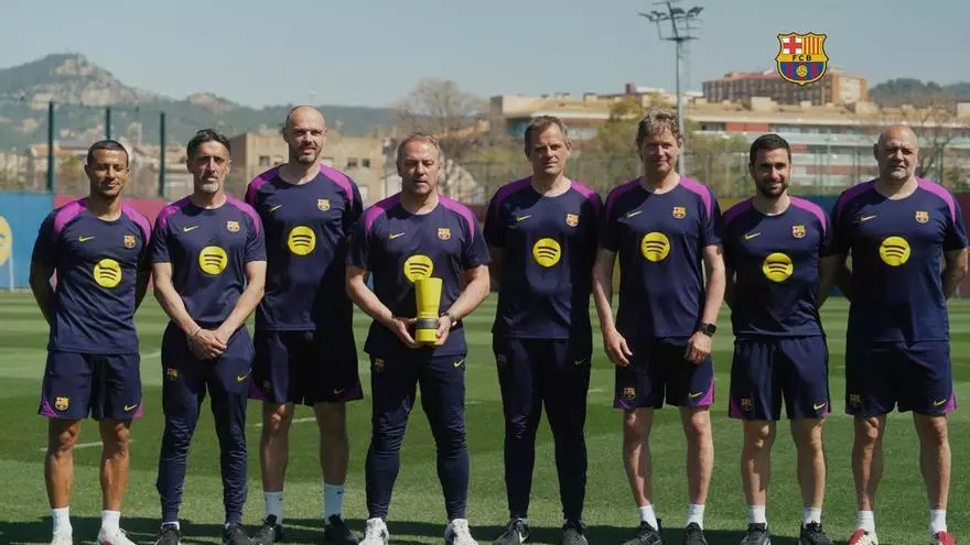 Hansi Flick, mejor entrenador de LaLiga EA Sports en marzo