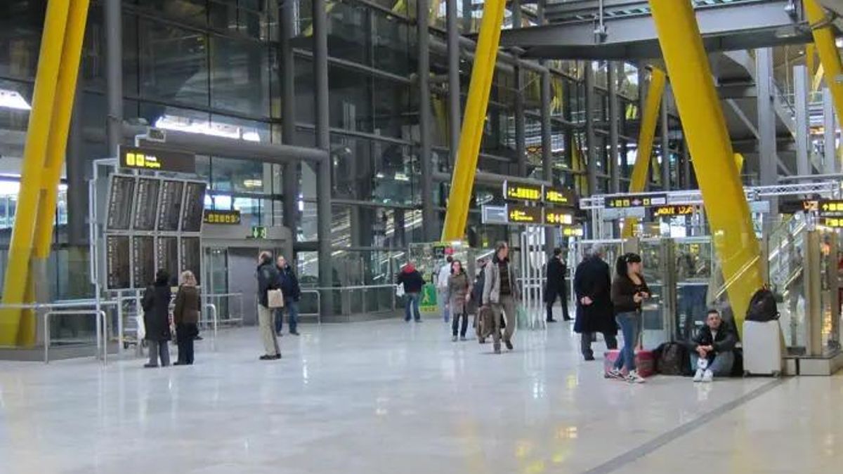 Interior de la Terminal 2 (T2) de Barajas en una imagen de archivo.