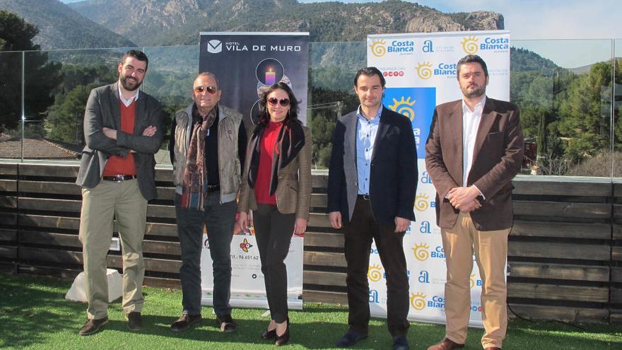 Los asistentes a la reunión celebrada en Muro