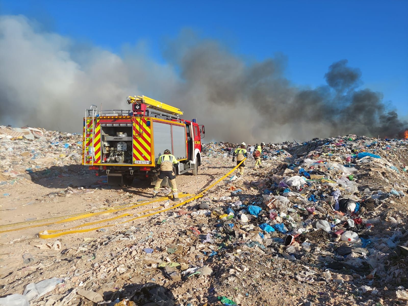 Incendio en el vertedero de Zamora.