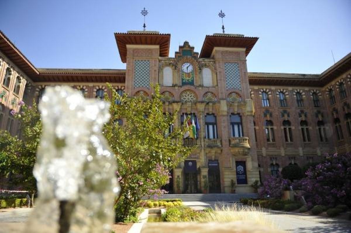 Fachada del Rectorado de la Universidad de Córdoba.