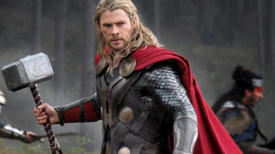 Chris Hemsworth donant vida a Thor