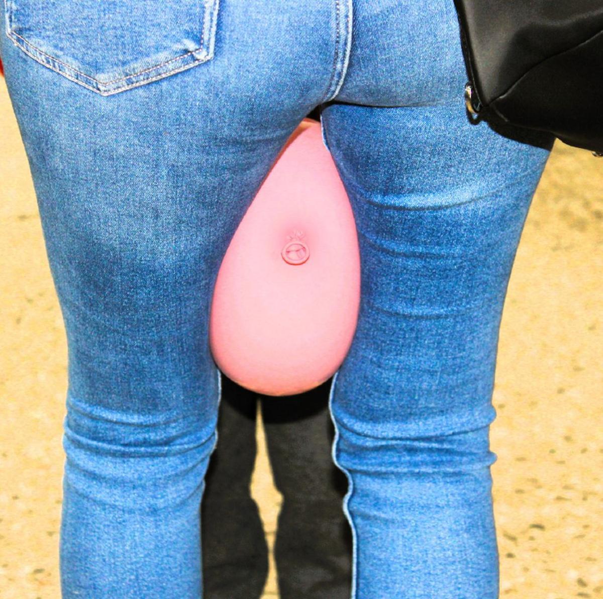 Cada mes, durant dos anys, Maria Medina-Vicent ha publicat un fanzine amb imatges que responen a una idea o pensament.