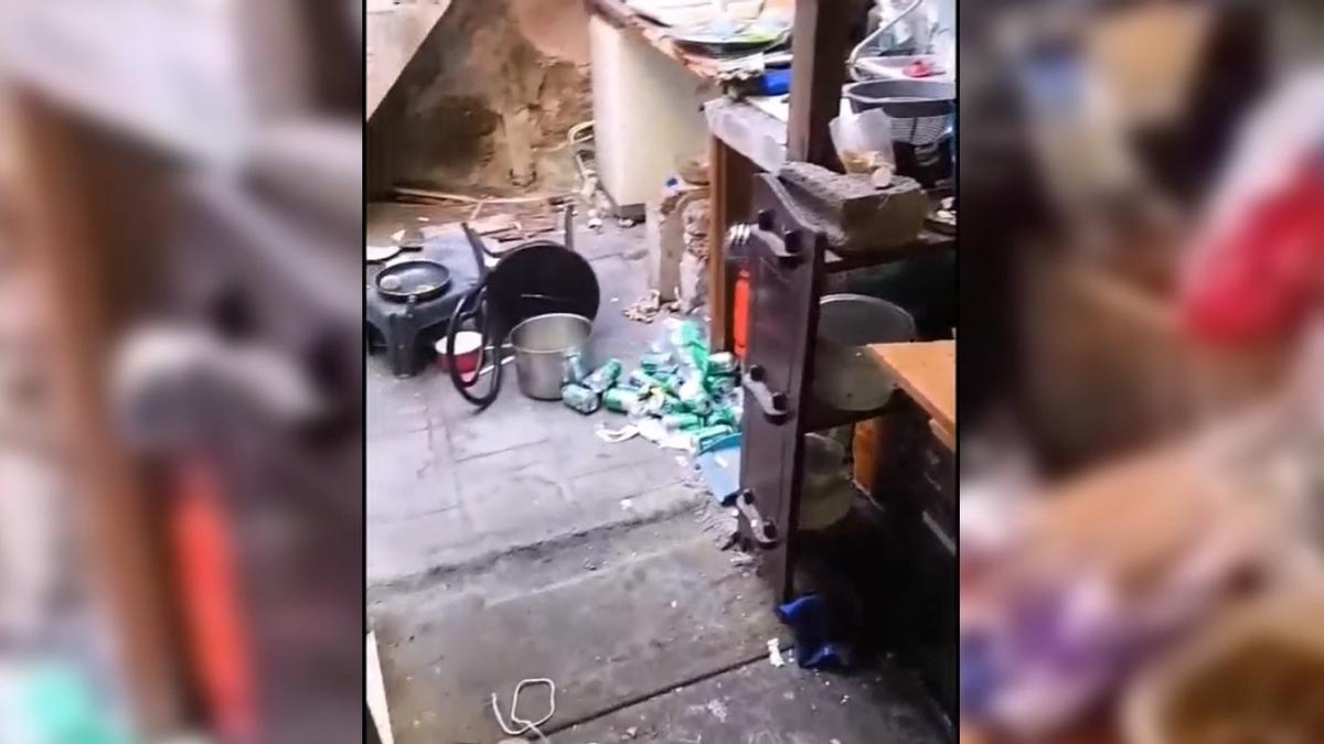 La vivienda okupada llena de basura