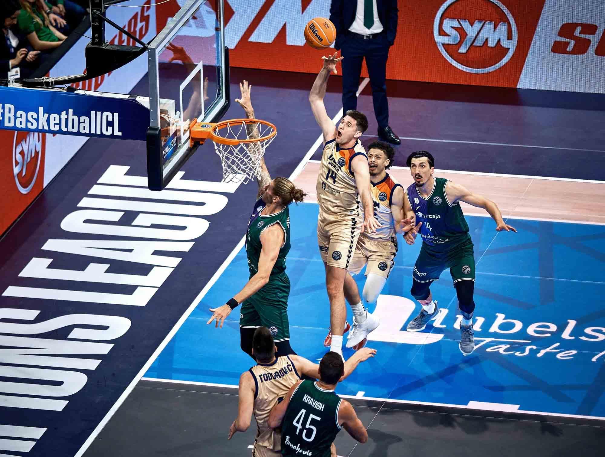 El UCAM Murcia - Unicaja de la Final Four de la BCL, en fotos