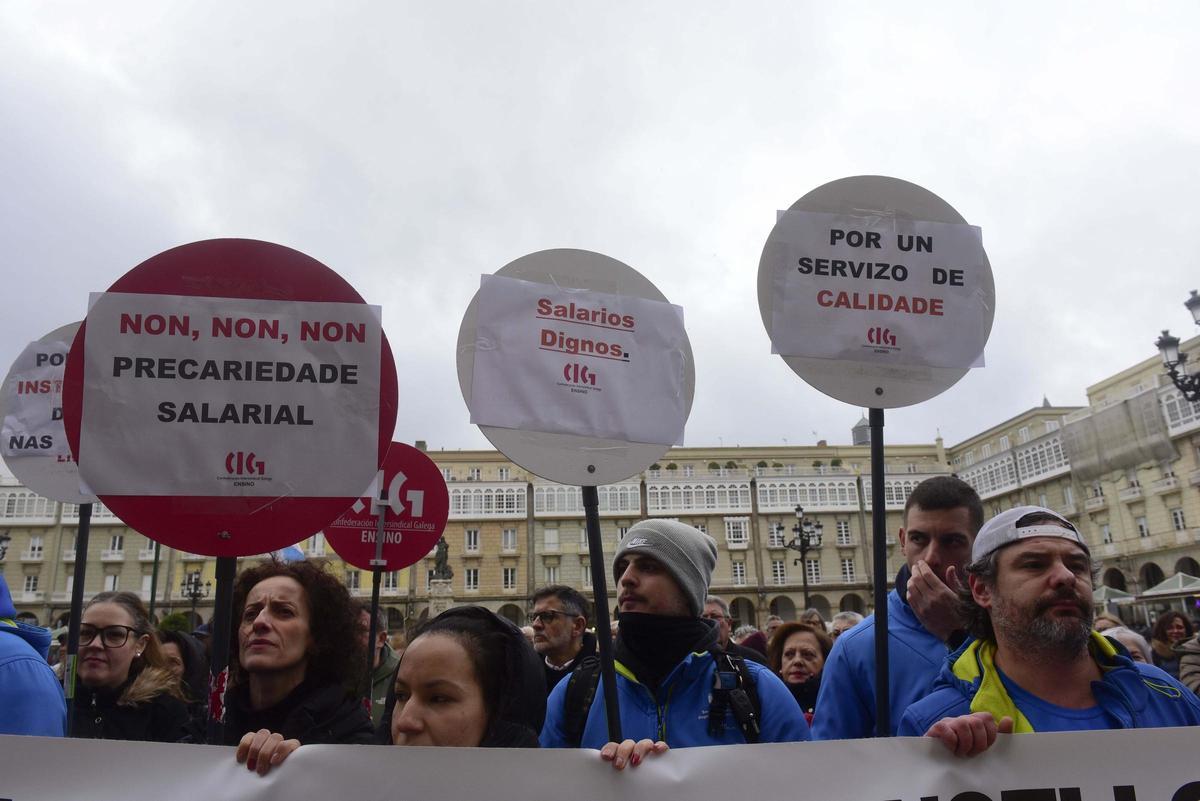 Manifestación de los trabajadores de las escuelas deportivas municipales