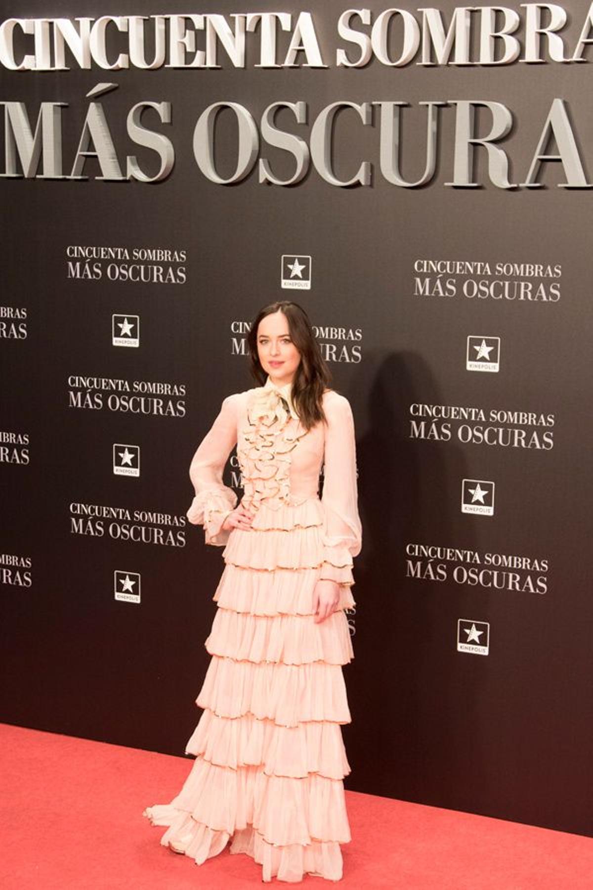 Estreno '50 sombras más oscuras' Madrid: Dakota con su original diseño de Gucci