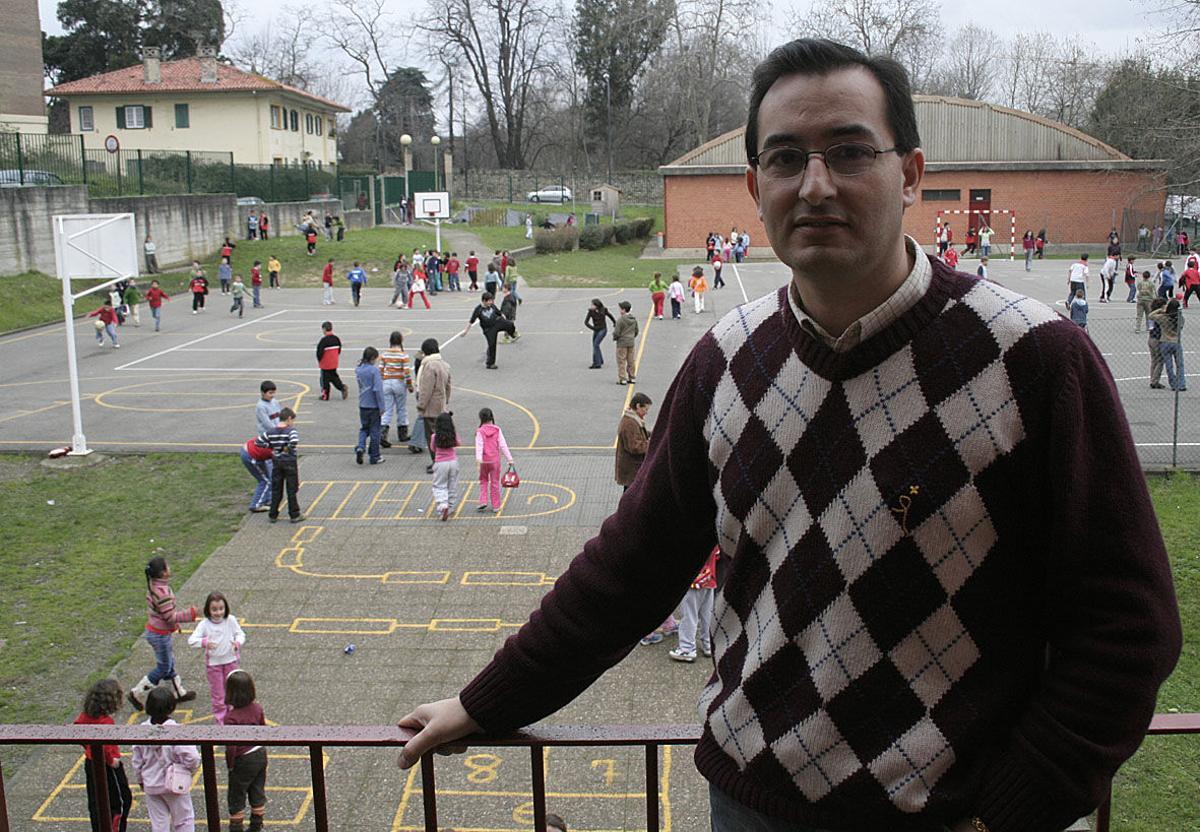 RAMON ESTEBANEZ, EN EL COLEGIO ENRIQUE ALONSO, EN UNA IMAGEN DE 2011.