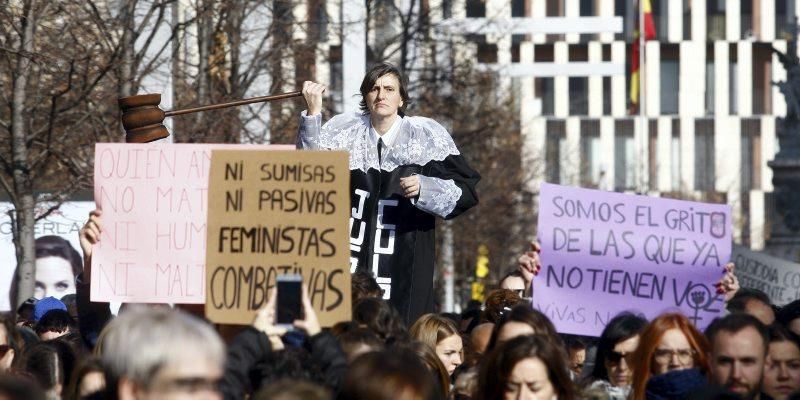 Manifestación contra la violencia machista en Zaragoza