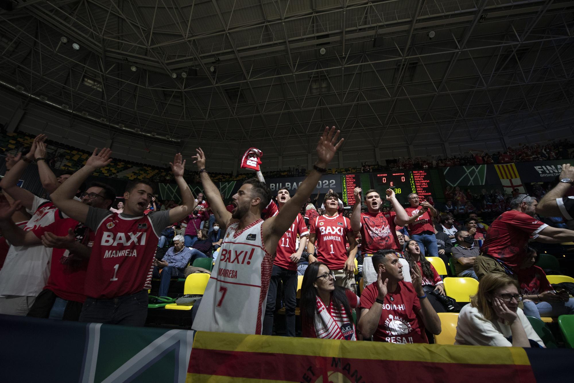 Una afició bolcada dona el seu escalf al Baxi Manresa en la semifinal de la Basketball Champions League