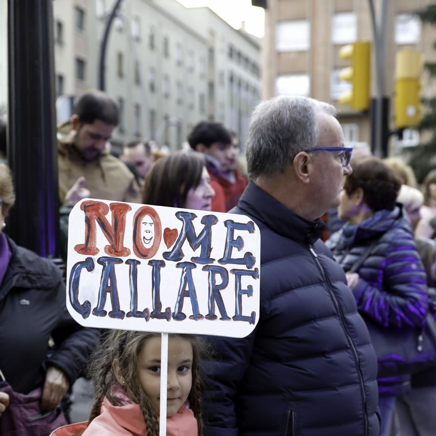 "Nieta de brujas, hermana de " y otros 80 carteles del feminismo asturiano