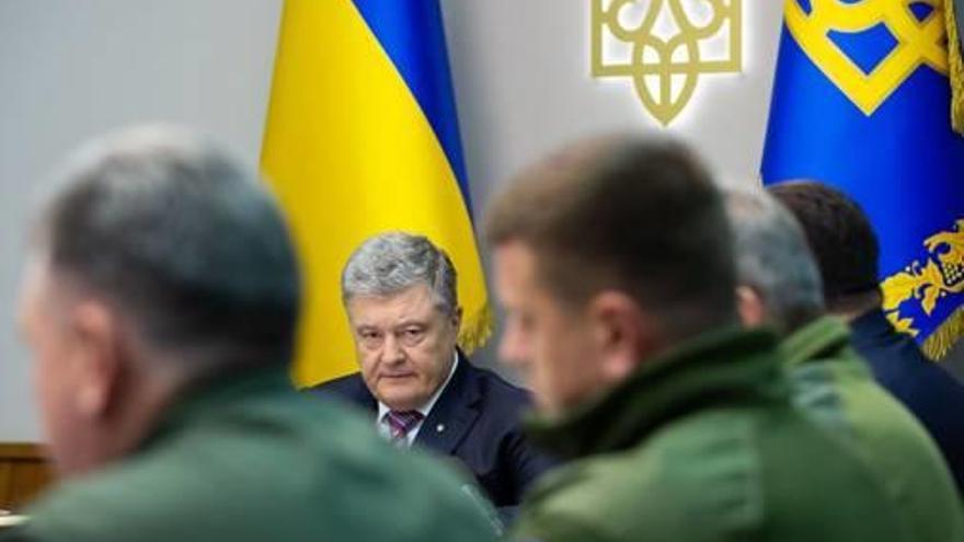 El president ucraïnès reunit amb els seus comandaments militars