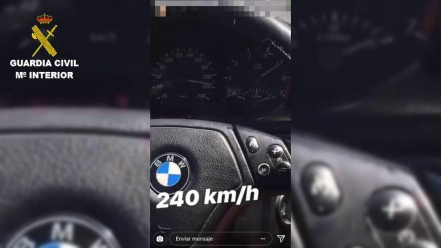 La Guardia Civil investiga a un joven en Torrevieja que alardeaba de conducir a 240 km/h en las redes sociales