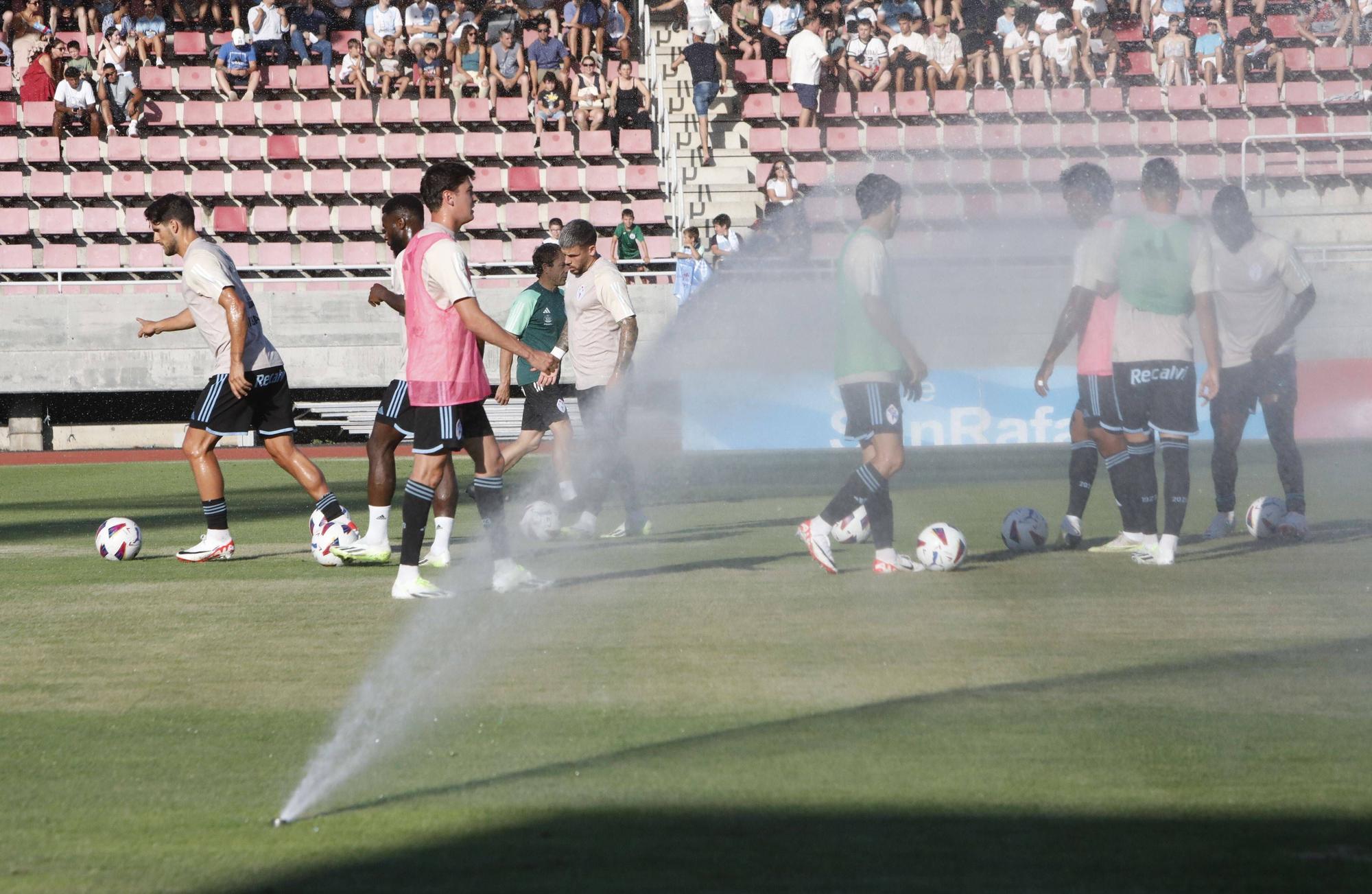 El Celta Golea al Compos en el ansiado choque amistoso