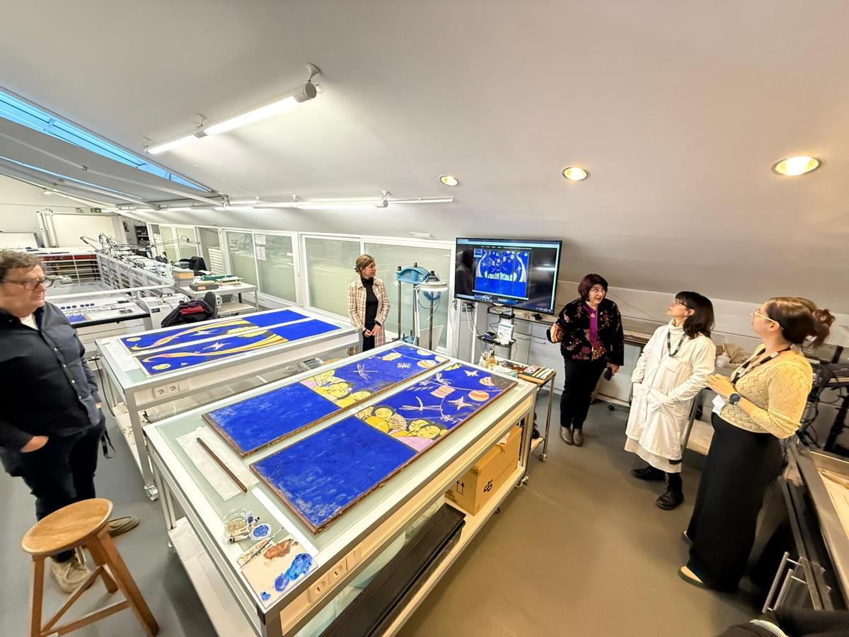 Imatge del paravent de Dalí a l'espai de conservació del Museu Reina Sofía