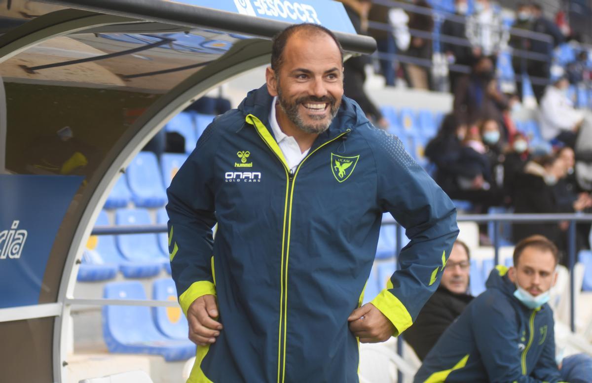 El UCAM Murcia recupera la sonrisa a costa del Algeciras (2-0) El UCAM Murcia recupera la sonrisa a costa del Algeciras (2-0)