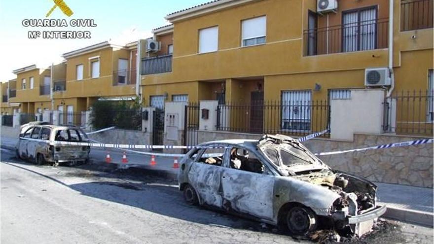 Cinco detenidos por quemar el coche de un guardia civil