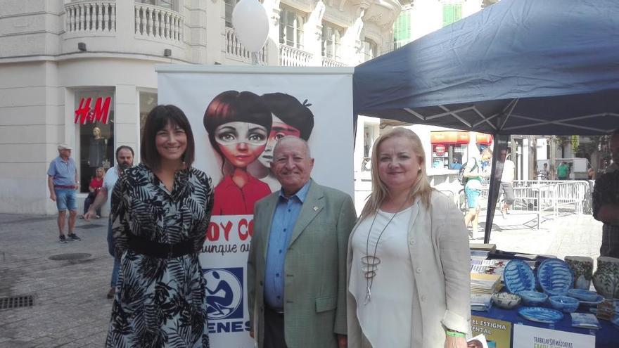 Ruth Sarabia junto a Miguel Acosta en el encuentro en la plaza Félix Sáenz.