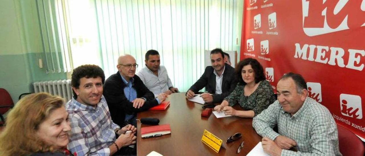 IU reducirá los órganos del gobierno de Mieres y liberará de tareas al Alcalde