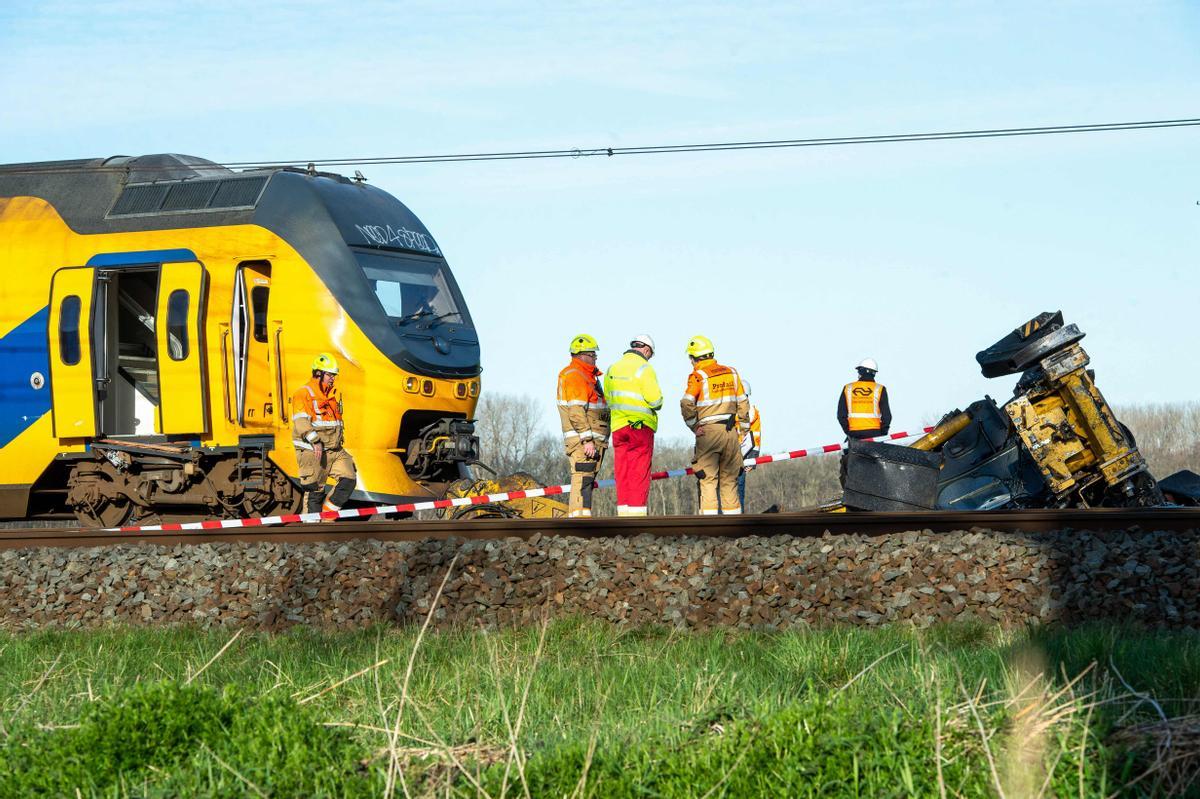 Al menos un muerto y 30 heridos tras el descarrilamiento de un tren en La Haya