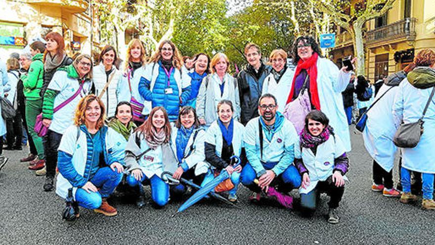 Professionals gironins es mobilitzen a la seu  de l&#039;ICS i de la Unió Catalana d&#039;Hospitals