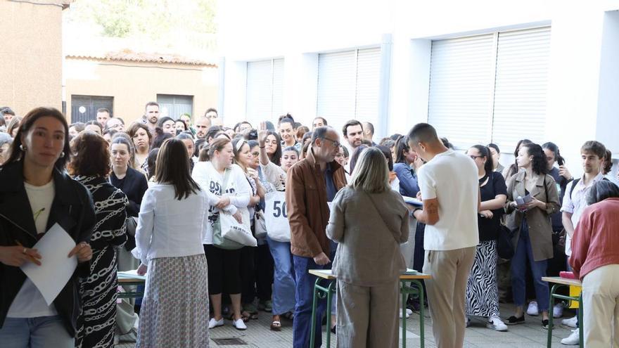 Limitarse a cambios en algún temario y a la revisión de la fase de prácticas: lo que la Xunta cuestiona de la reforma del acceso al profesorado del Gobierno
