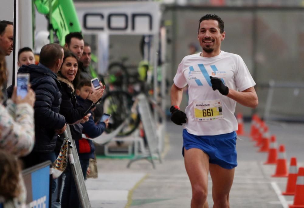 Más de 250 atletas se dieron cita en la mañana del domingo en el Ifevi para participar en la 5K-10K Carrera Popular Galiexpo Running.