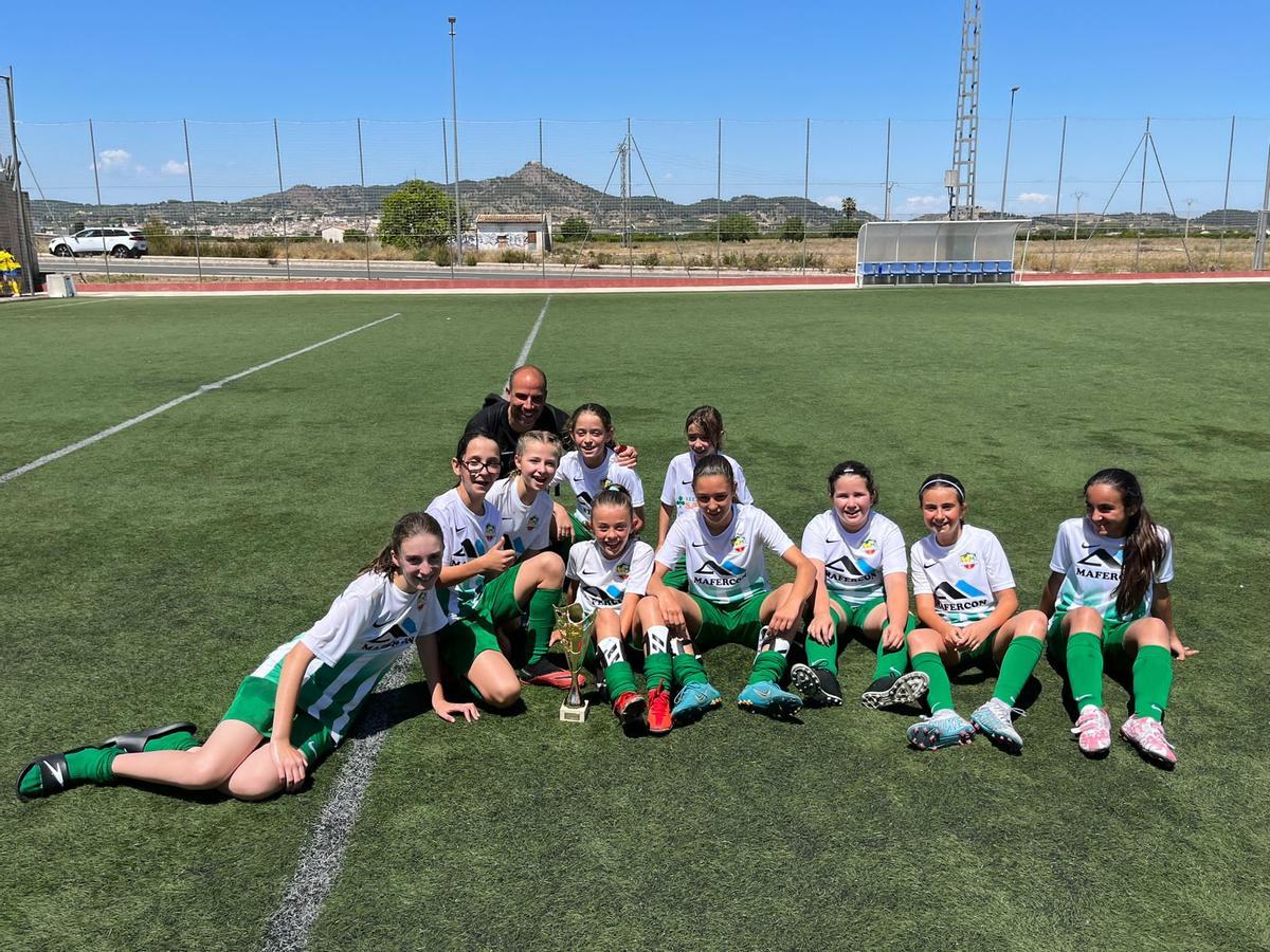 Las chicas del Racing Xàtiva, campeonas en fútbol-8.