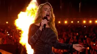 Adele interrumpe su concierto en Múnich para ver la final femenina de 100 metros en los Juegos