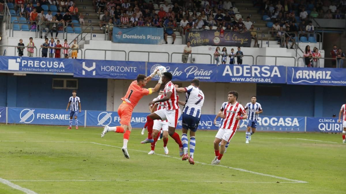 Una acción ofensiva del Avilés