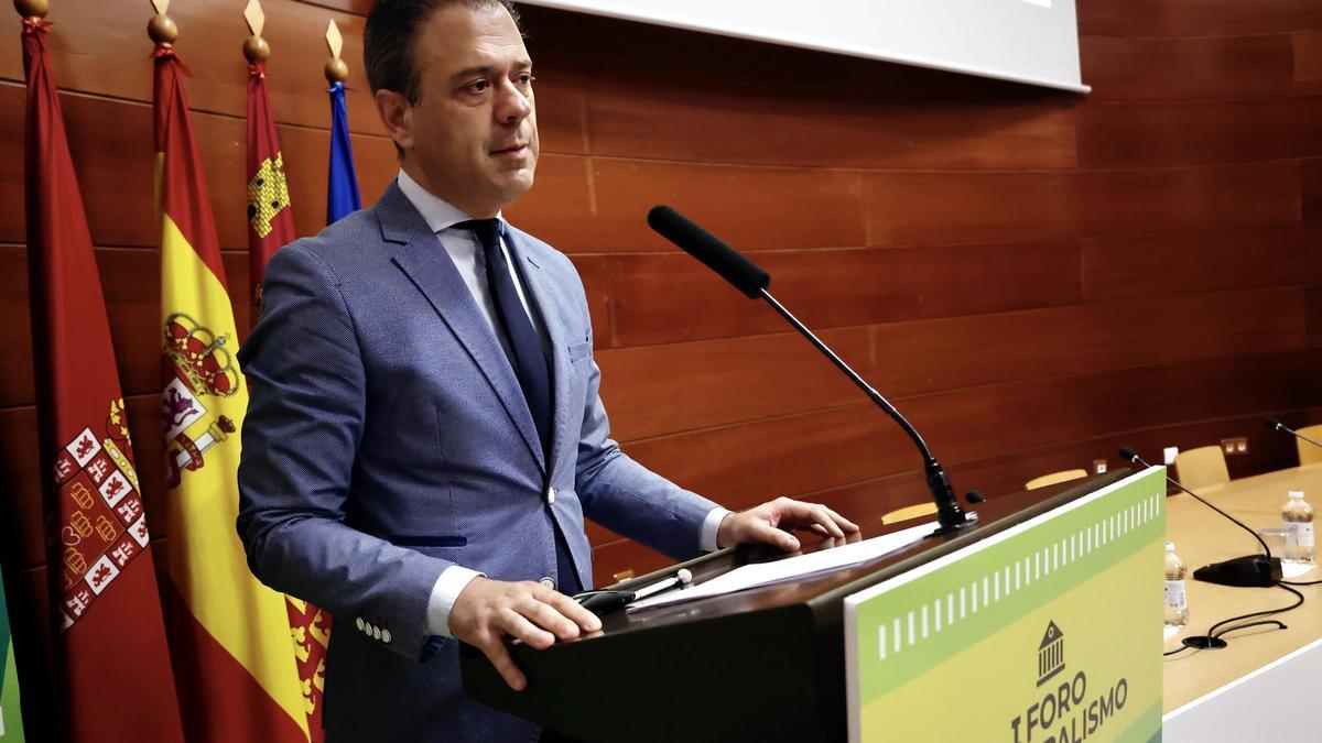 Marcos Ortuño, en el Foro Municipalismo, en Murcia