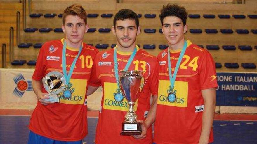 El Balonmano Agustinos brilla en Italia