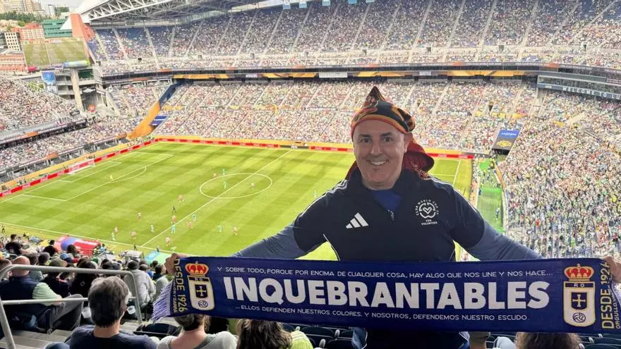 Así fue la odisea de un oviedista de Seattle al Tartiere para cumplir un sueño muy azul: "No lo podía dejar pasar"