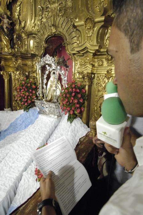 BAJADA DE LA VIRGEN DEL PINO DE SU CAMERIN