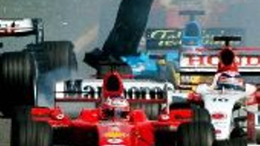 Alonso se alza con la cuarta plaza y Schumacher no para
