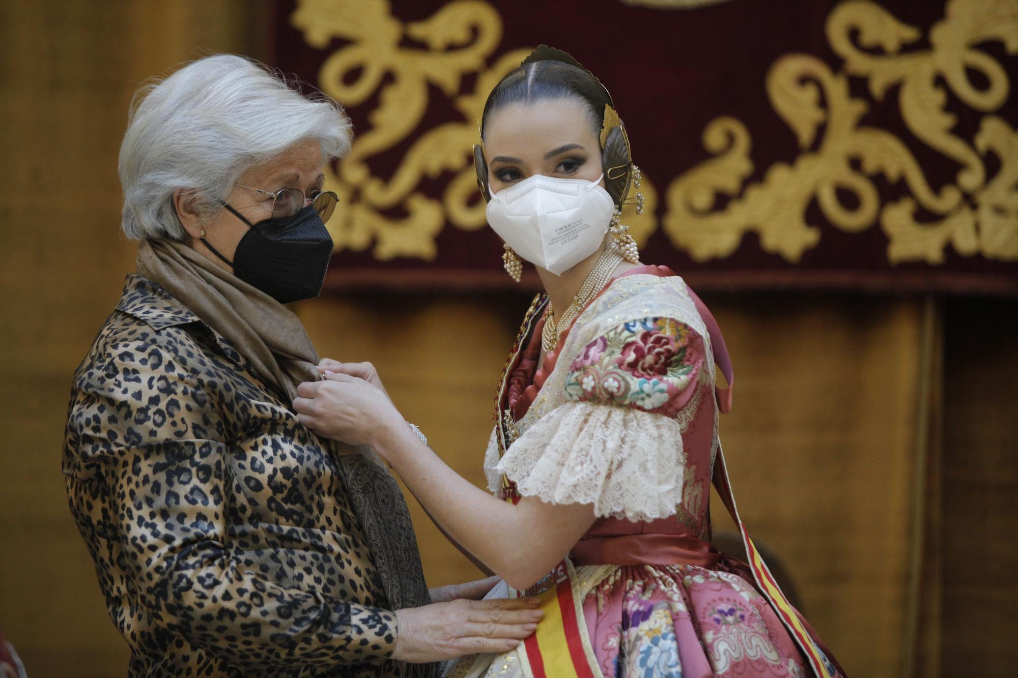 Imposición de "Bunyols de Brillants" a las fallas de Pla del Reial-Benimaclet