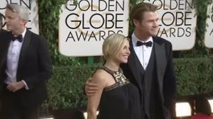 Elsa Pataky, embarassada dels bessons que acaba de donar a llum, amb el seu marit Chris Hemsworth.